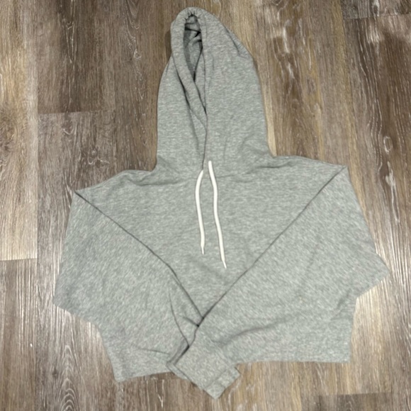 Aritzia - Sunday Best Cropped Waffle Hoodie - Picture 1 of 4